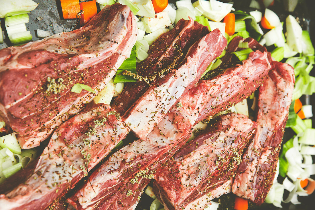 Plat côte de bœuf aux herbes provençales pour cuisson au barbecue lulu ou marcel avec accompagnement de légumes grand format