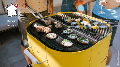 Cuisson aliments plancha et grill sur barbecue design jaune sunflower aluvy